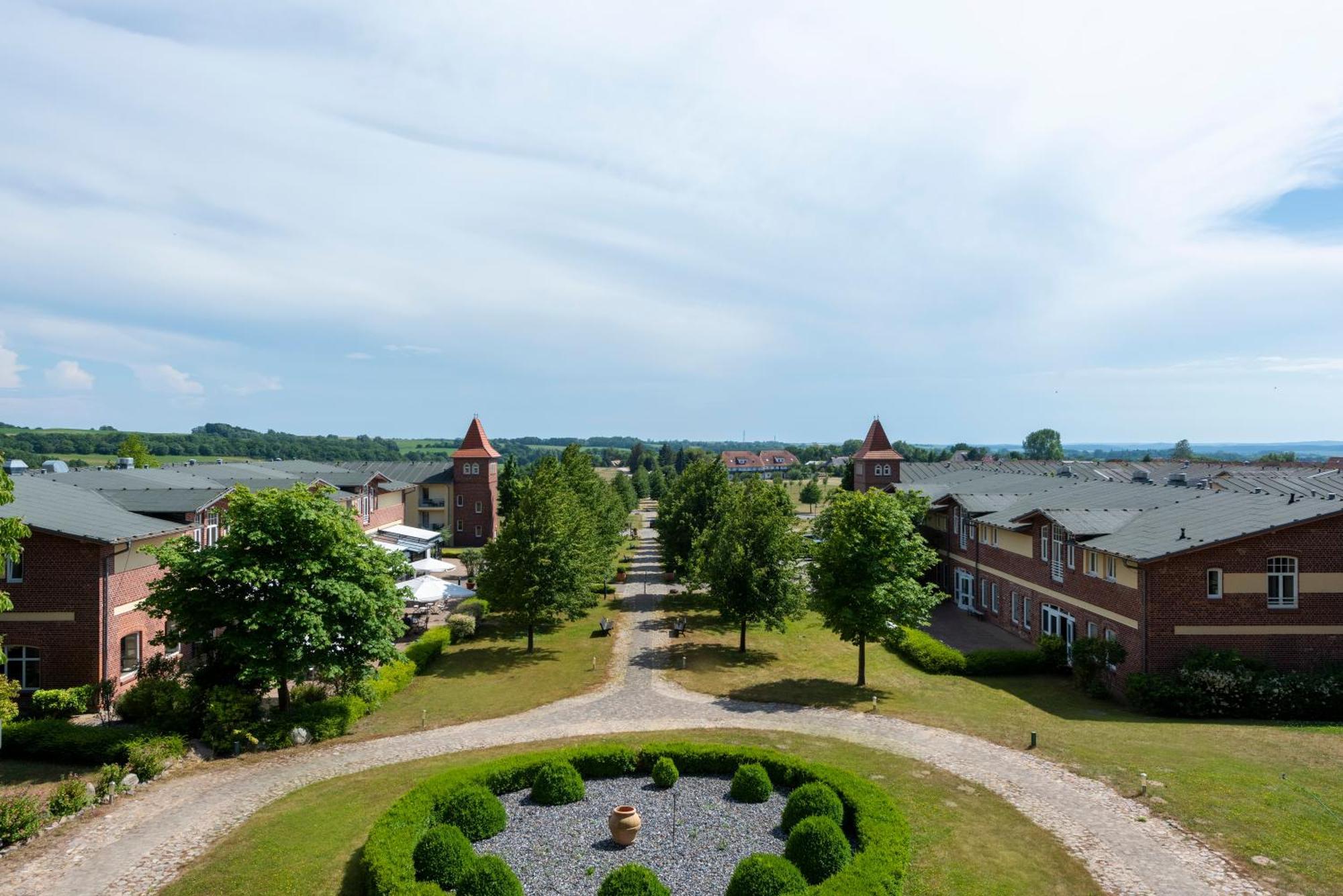 Precise Resort Ruegen - Hotel & Splash Erlebniswelt Загард Экстерьер фото